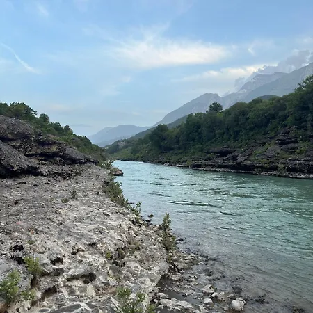 펜션 House Përmet